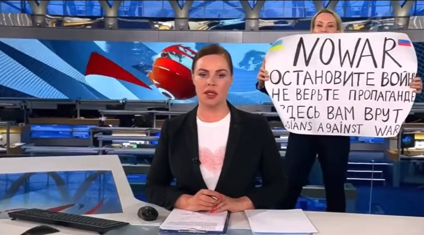 Протестът на Марина Овсянникова Протестът на Марина Овсянникова
